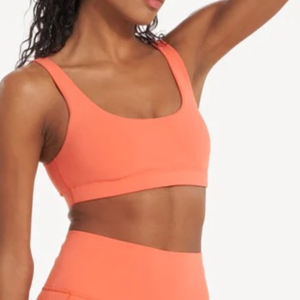 New Without Tags Vuori Daily Sports BreatheInterlock Bra Grapefruit XS NWOT